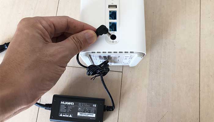 Airターミナルをコンセントに挿す